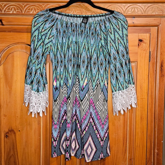 WinWin Half Sleeve‎ Lace Trim Tunic Size S-M - Picture 1 of 7